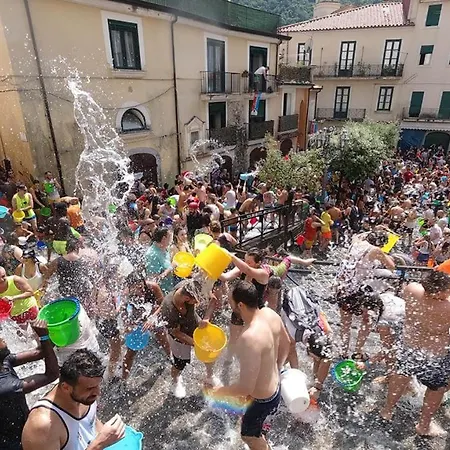 A & J アパート バッティパーリア