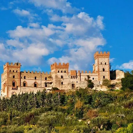 Апартаменты A & J