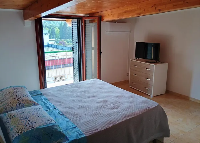 A & J Апартаменты *